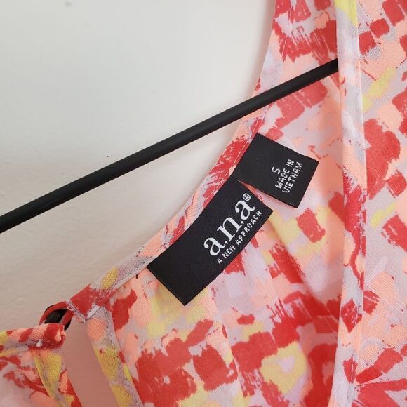 A.N.A (A New Approach) Women's Size Small Geormetric Pattern Sleeveless Blouse - Picture 5 of 8